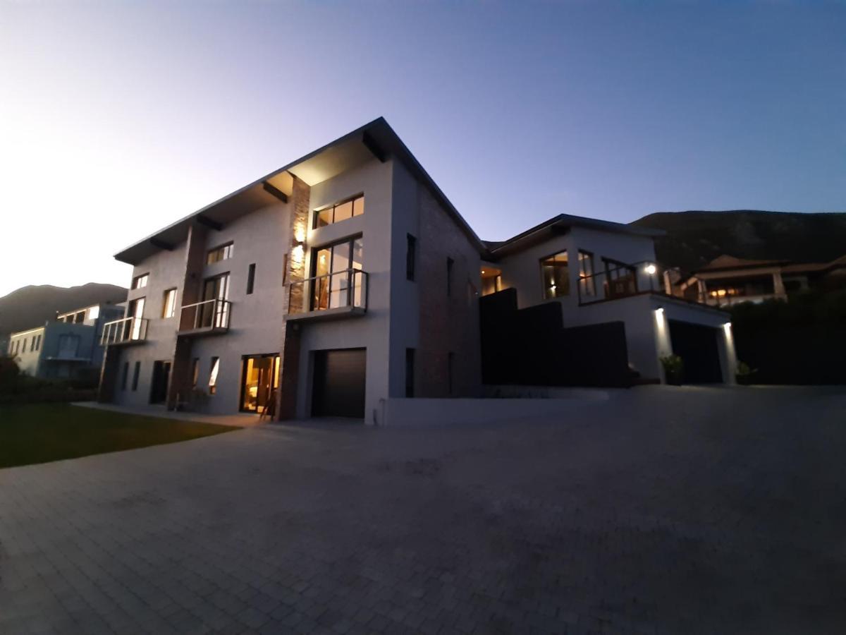 Black Eagle Self-Catering Accommodation, Hermanus Exterior foto